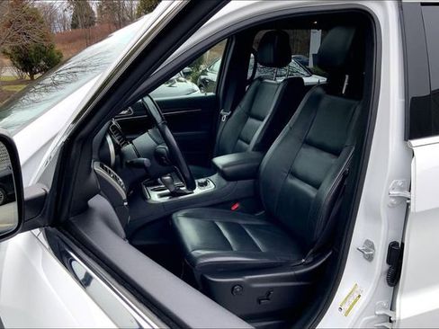 Used 2020 Jeep Grand Cherokee Limited w/ Trailer Tow Group IV image 7