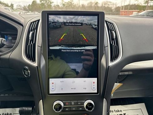 New 2024 Ford Edge SE image 16