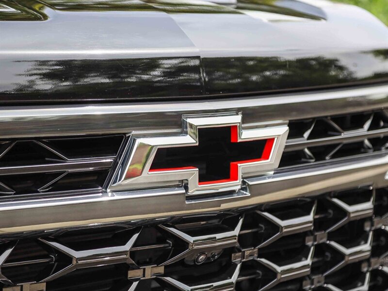 Used 2025 Chevrolet Silverado 1500 ZR2 AWD/4WD image 10