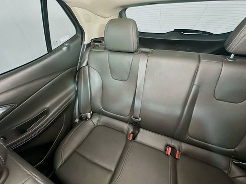 Used 2024 Buick Encore GX Sport Touring image 12