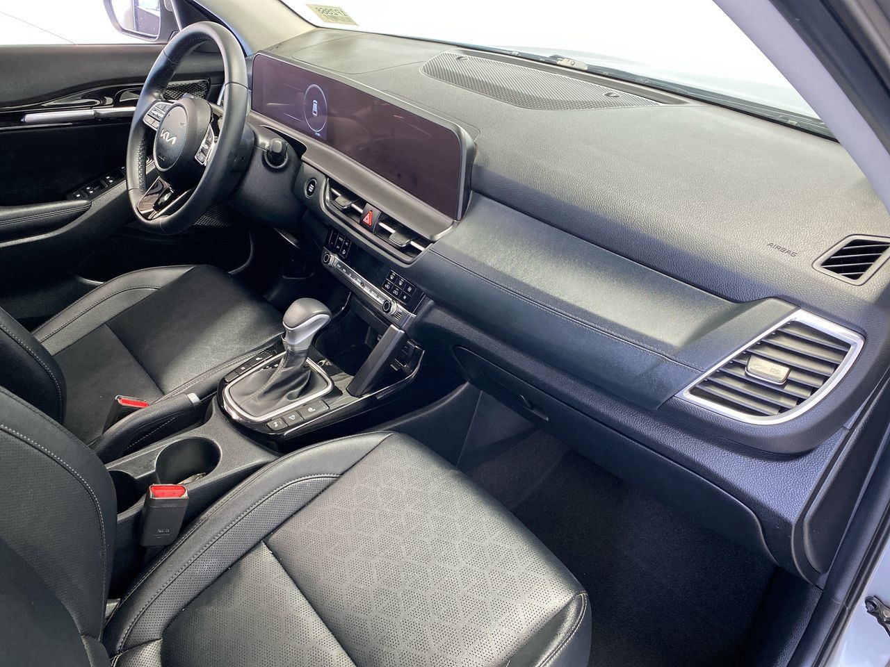 Certified 2025 Kia Seltos EX w/ EX Sunroof Package FWD image 31