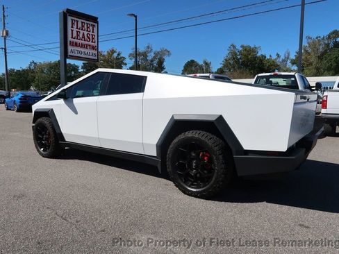 Used 2024 Tesla Cybertruck AWD Crew Cab image 3
