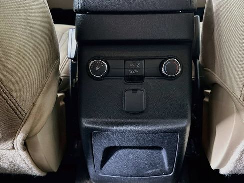 Used 2016 Ford Explorer XLT FWD image 28