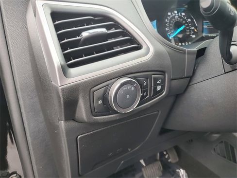 Certified 2024 Ford Edge SEL w/ Convenience Package image 12