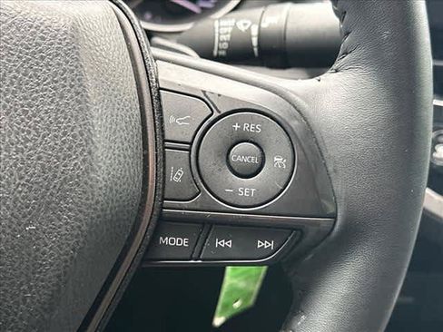 Used 2022 Toyota Camry SE w/ Carpet Mat Package (TMS) AWD/4WD image 19