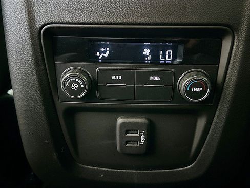 Used 2023 Buick Enclave Essence w/ Sport Touring Edition FWD image 23