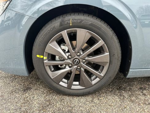 New 2026 Nissan Sentra SL w/ Floor Mat Package FWD image 11