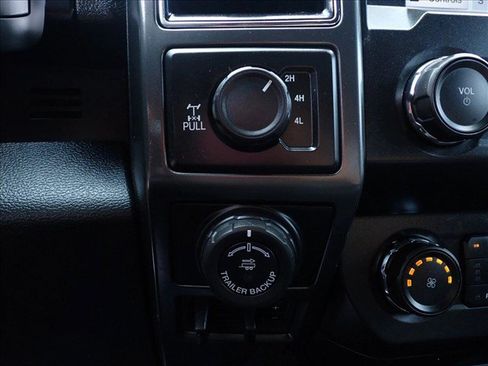 Used 2019 Ford F150 XLT w/ Equipment Group 302A Luxury AWD/4WD image 19