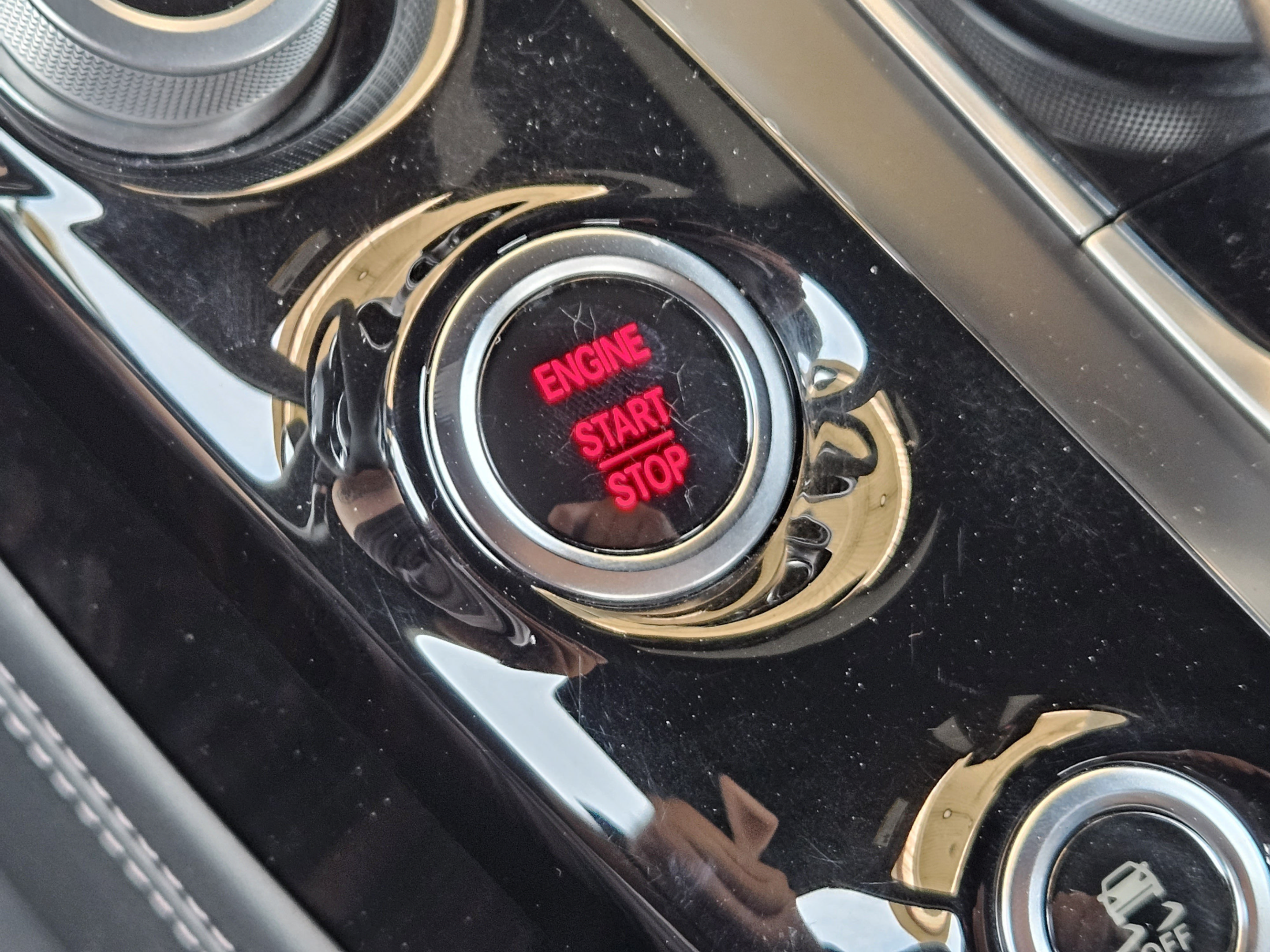 Used 2018 Mercedes-Benz AMG GT C image 31