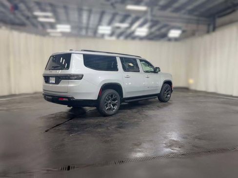 New 2026 Jeep Grand Wagoneer L Limited image 12