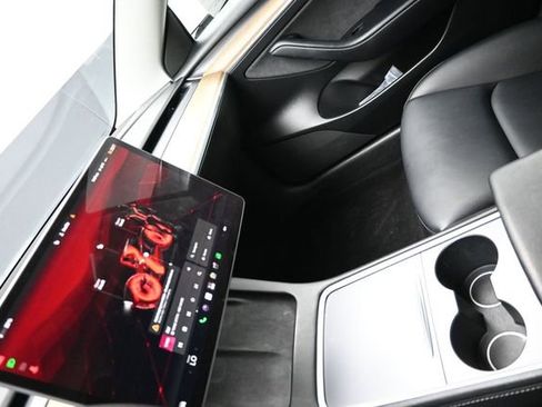 Used 2023 Tesla Model 3 Standard Range RWD image 16