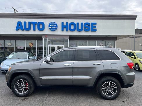 Used 2011 Jeep Grand Cherokee Overland Summit image 8