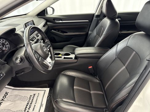 Used 2023 Nissan Altima 2.5 SR image 7