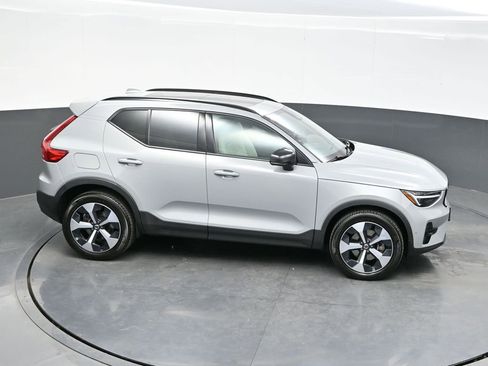 Certified 2026 Volvo XC40 B5 Plus w/ Protection Package Premier AWD/4WD image 33