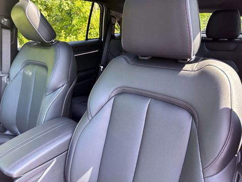 New 2025 Jeep Wagoneer S Limited image 9