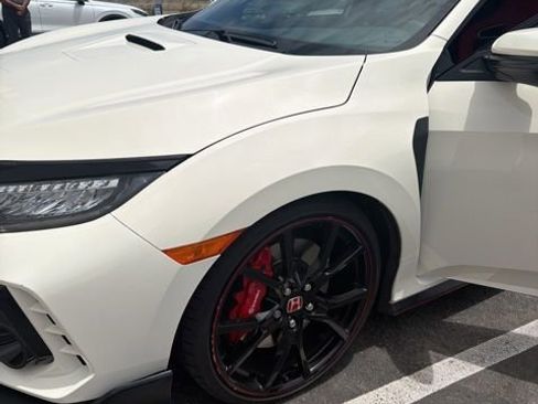 Used 2021 Honda Civic Type R image 2
