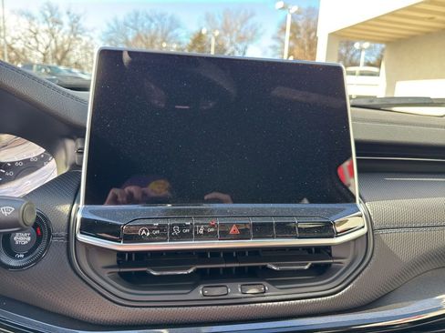 New 2026 Jeep Compass Latitude image 19