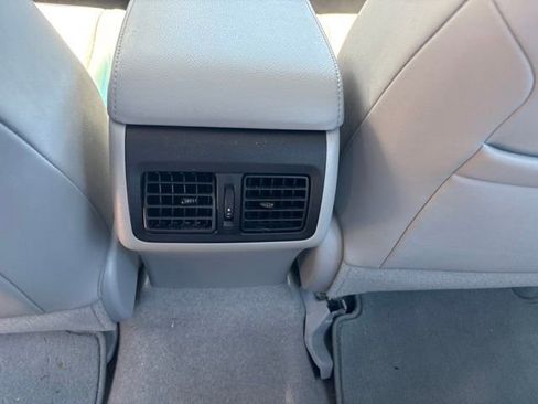 Used 2016 Toyota Camry XLE FWD image 27