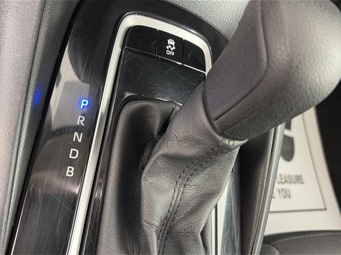 Used 2024 Toyota Corolla LE FWD image 27