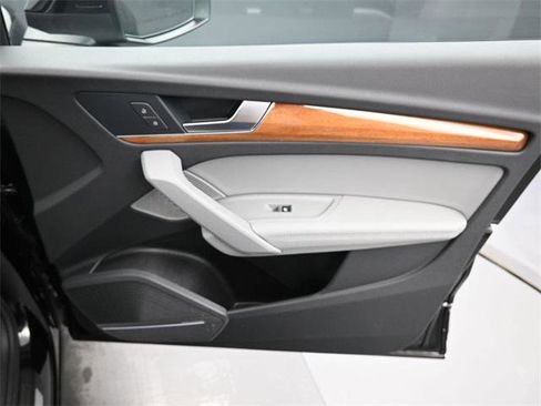 Used 2023 Audi Q5 2.0T Premium Plus image 37