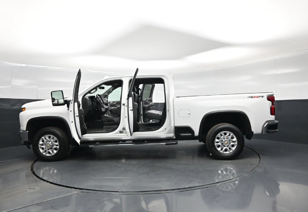 Used 2022 Chevrolet Silverado 2500 LTZ w/ Safety Package AWD/4WD image 35