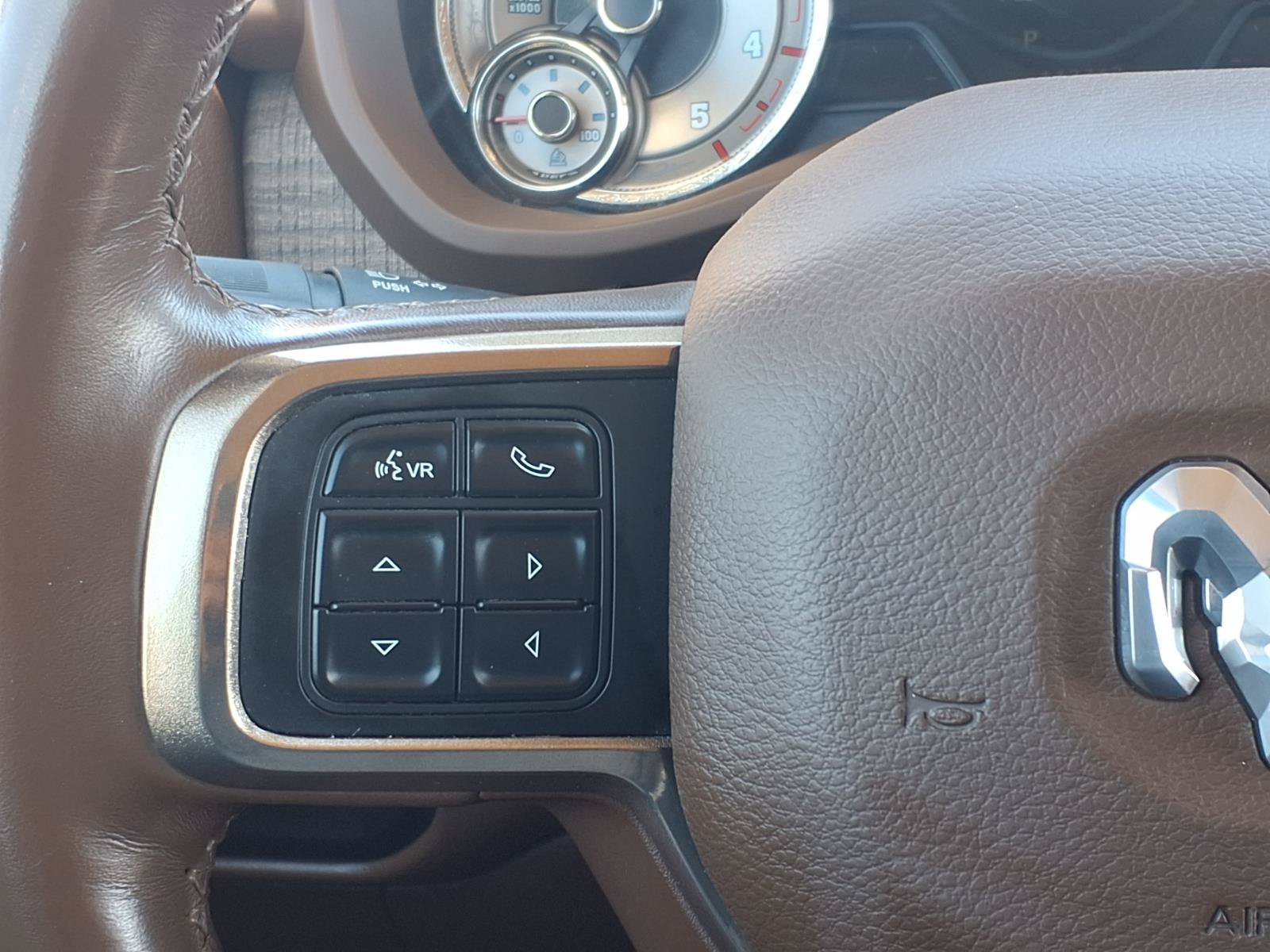 Used 2022 RAM 2500 Limited AWD/4WD image 18