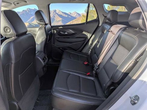 Used 2022 GMC Terrain SLT AWD/4WD image 15