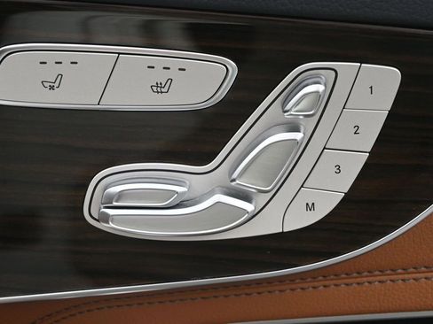 Used 2022 Mercedes-Benz C 300 Coupe image 21
