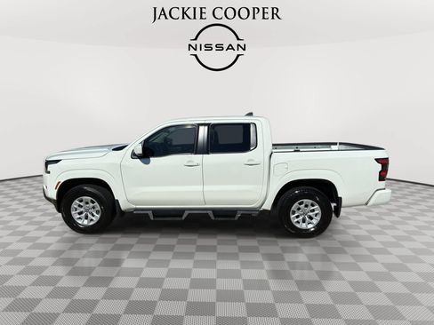 Used 2024 Nissan Frontier SV w/ Technology Package AWD/4WD image 8