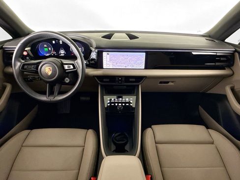 Used 2025 Porsche Macan Electric RWD image 9