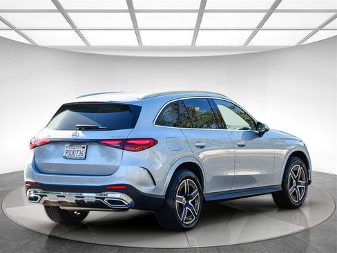 Certified 2025 Mercedes-Benz GLC 350e 4MATIC image 4