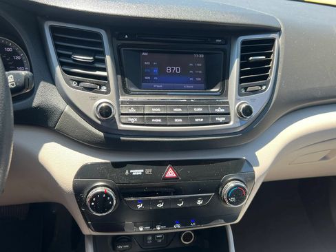 Used 2018 Hyundai Tucson SE AWD/4WD image 22