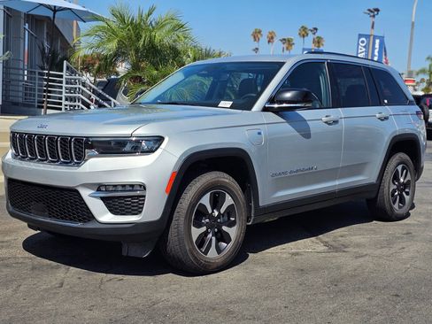 Used 2024 Jeep Grand Cherokee Limited 4xe AWD/4WD image 4