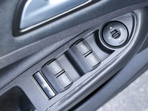 Used 2016 Ford Escape SE w/ Equipment Group 201A image 5