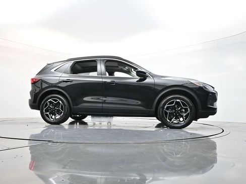 New 2026 Ford Escape Platinum image 33