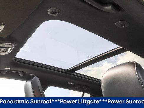 Used 2025 Jeep Grand Cherokee Limited image 9