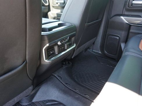 Used 2021 GMC Sierra 1500 AT4 w/ AT4 Value Package AWD/4WD image 15