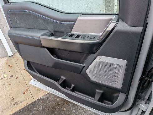 New 2026 Ford F250 Platinum w/ Tremor Off-Road Package image 25