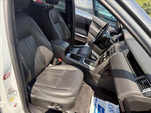 Used 2019 Land Rover Discovery Sport HSE AWD/4WD image 12