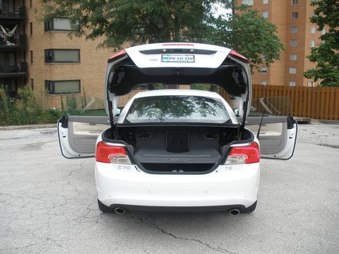 Used 2011 Volvo C70 T5 w/ Convenience Pkg FWD image 22