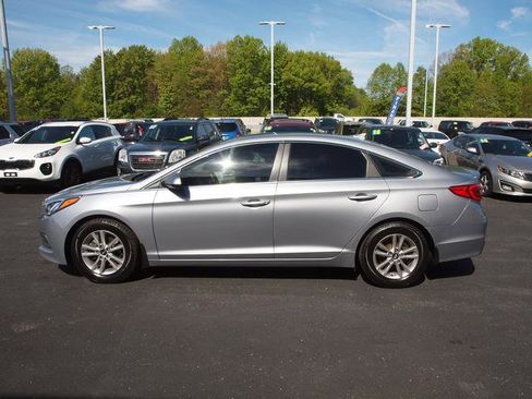 Used 2016 Hyundai Sonata SE FWD image 3