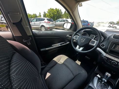 Used 2015 Dodge Journey American Value Package w/ Flexible Seating Group FWD image 26
