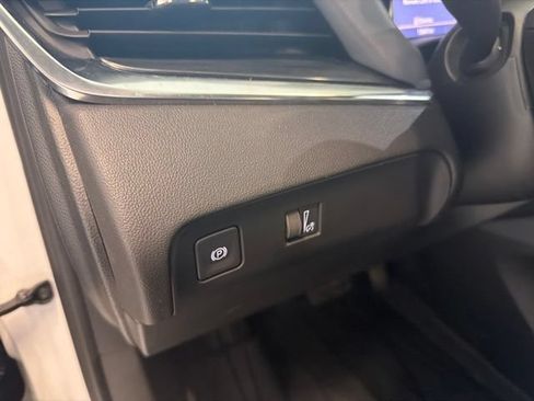 Used 2023 Buick Enclave Essence w/ Experience Buick Package AWD/4WD image 22