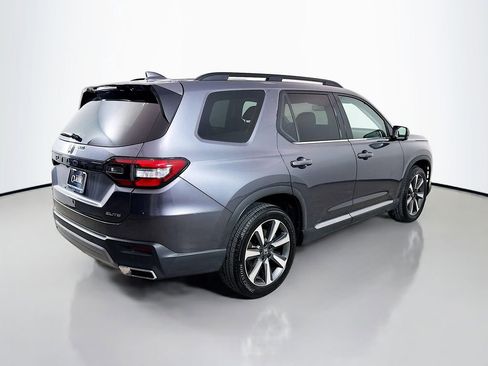 Used 2025 Honda Pilot Elite image 7