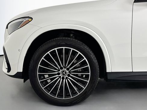 Used 2025 Mercedes-Benz GLC 300 GLC 300 image 9
