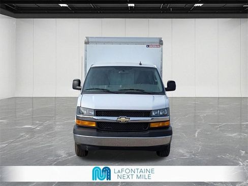 Used 2022 Chevrolet Express 3500 w/ Power Convenience Package image 8