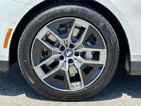 New 2026 BMW 530i RWD image 32