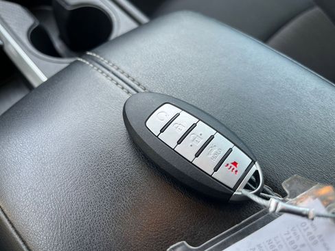 Used 2025 Nissan Altima 2.5 SV image 24