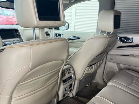 Used 2013 INFINITI JX35 AWD w/ Premium Pkg image 6