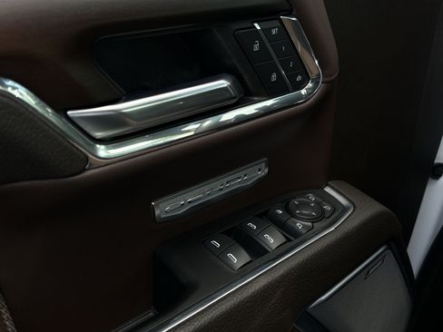 Used 2024 GMC Sierra 1500 Denali AWD/4WD image 15